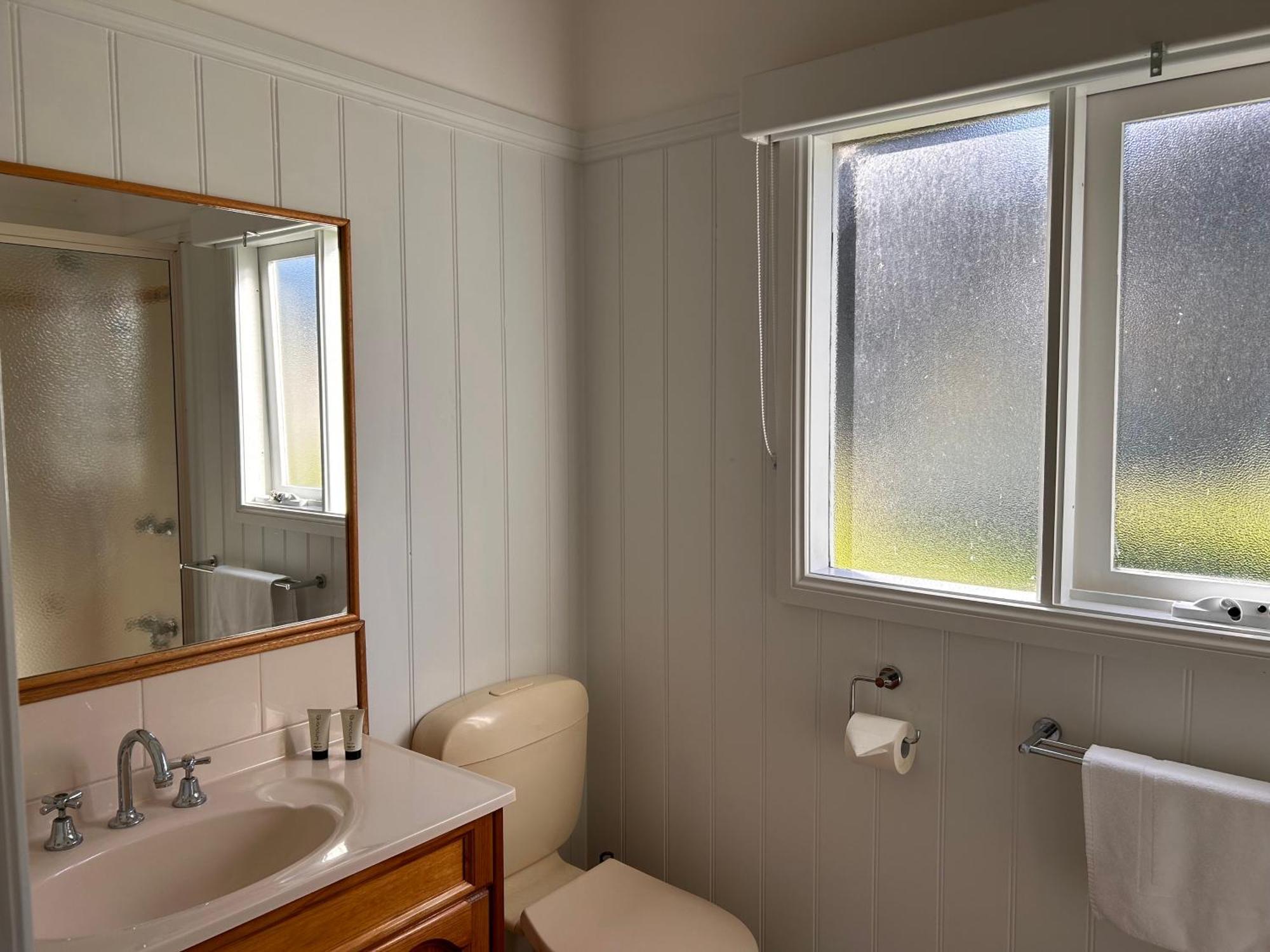 Nest - Charming, Comfortable Coastal Villa ポート・フェアリー エクステリア 写真