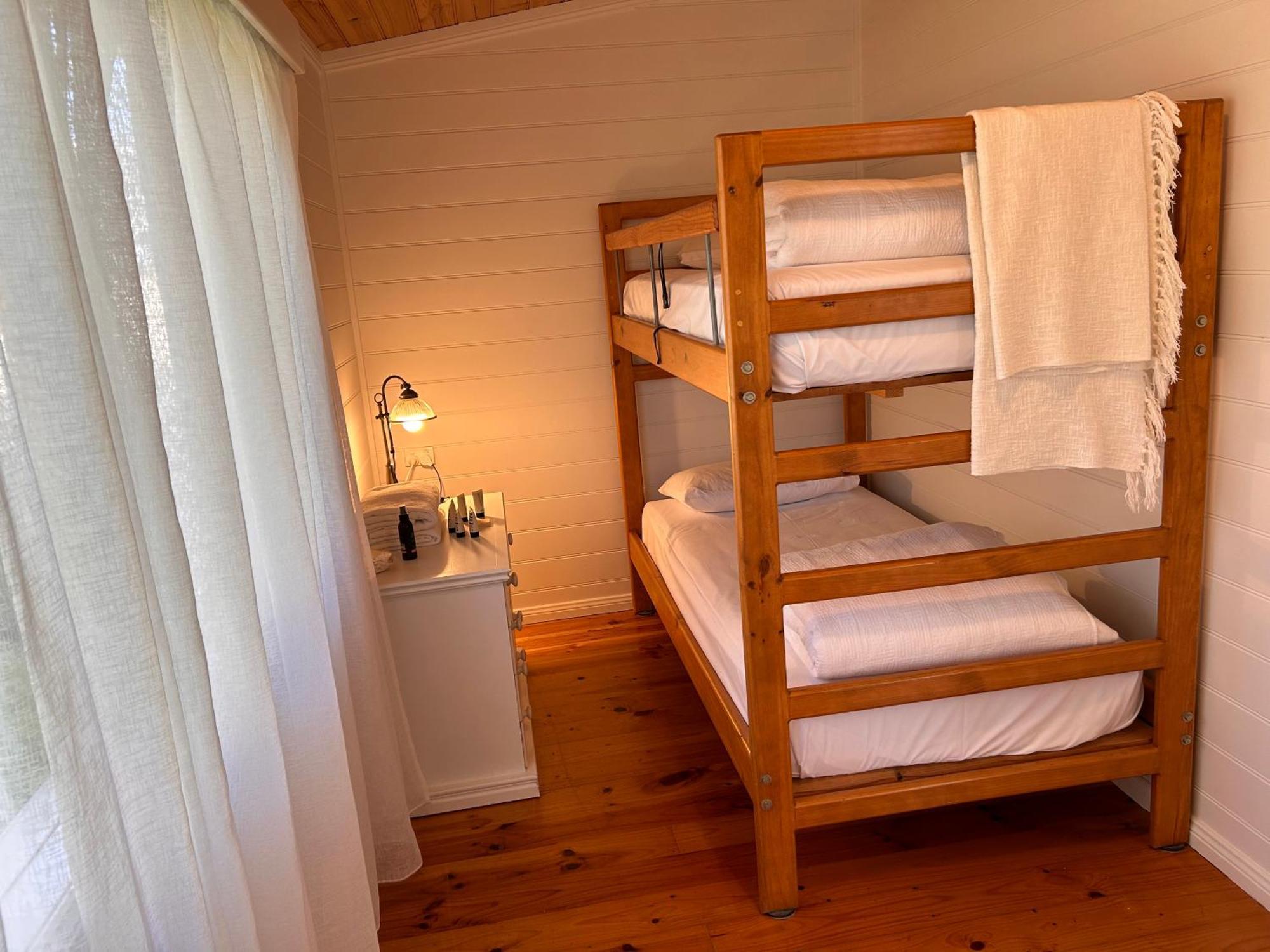 Nest - Charming, Comfortable Coastal Villa ポート・フェアリー エクステリア 写真